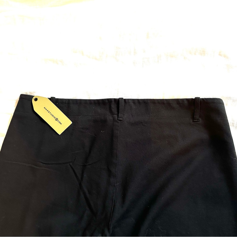 NWT classic black Max Studio cigarette ankle pants with front zipper, Size 10. - Picture 4 of 6
